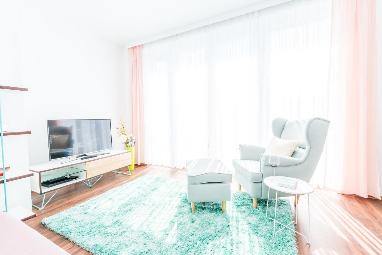 Simtown Suite Apartments เวียนนา ภายนอก รูปภาพ