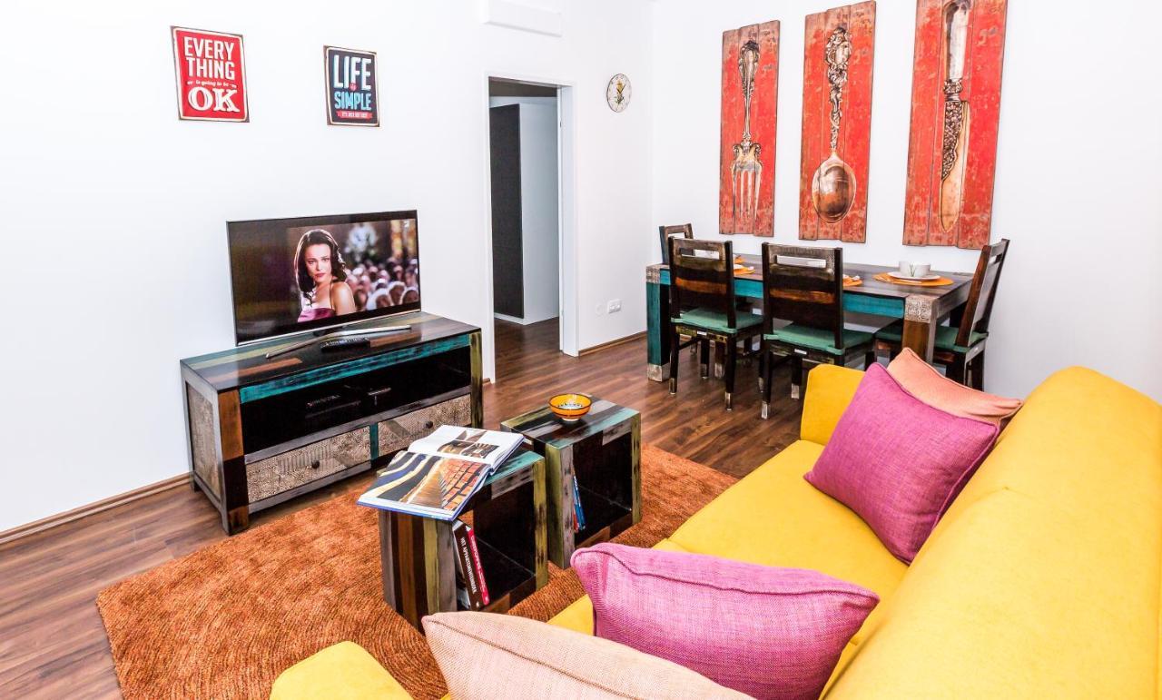 Simtown Suite Apartments เวียนนา ภายนอก รูปภาพ