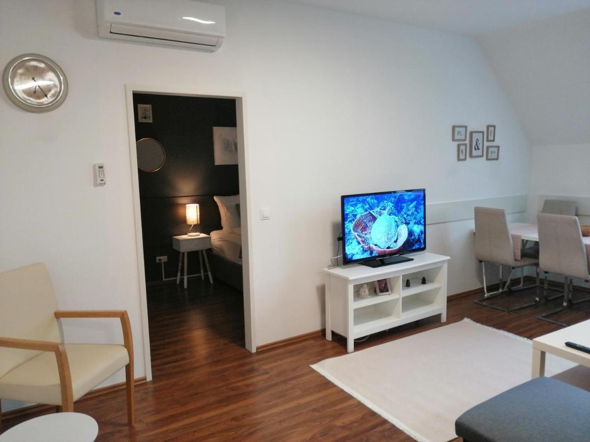 Simtown Suite Apartments เวียนนา ภายนอก รูปภาพ